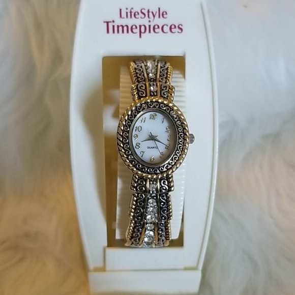 Accutime Watch Co. Ladies Watch Bracelet - Picture 11 of 13